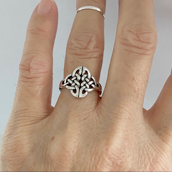 Sterling Silver Endless Celtic Knot Ring, Weave Trinity Love Knots Jewelry - Picture 7 of 12